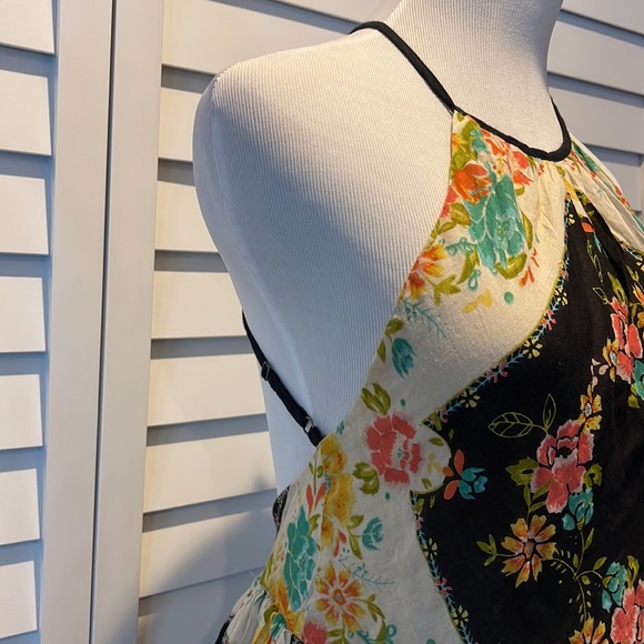 Ecote Pre Loved Boho colorful with open back lined with adjustable Straps Dress. - Picture 2 of 10